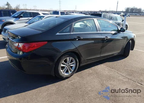 2013 Hyundai Sonata Gls z USA, uszkodzony, nr VIN 5NPEB4AC7DH753890
